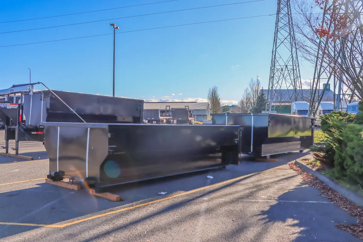 Roll-off dumpster ready for waste disposal at job site for 6 Yard Dumpster Rental in Cusseta-Chattahoochee County